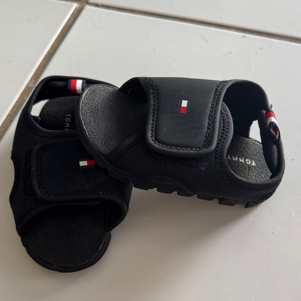 Tommy Hilfiger Kids Black Sandals with Logo